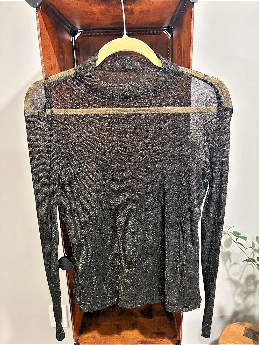 Banana Republic Metallic Long Sleeve Top in Black & Gold Small Like New
